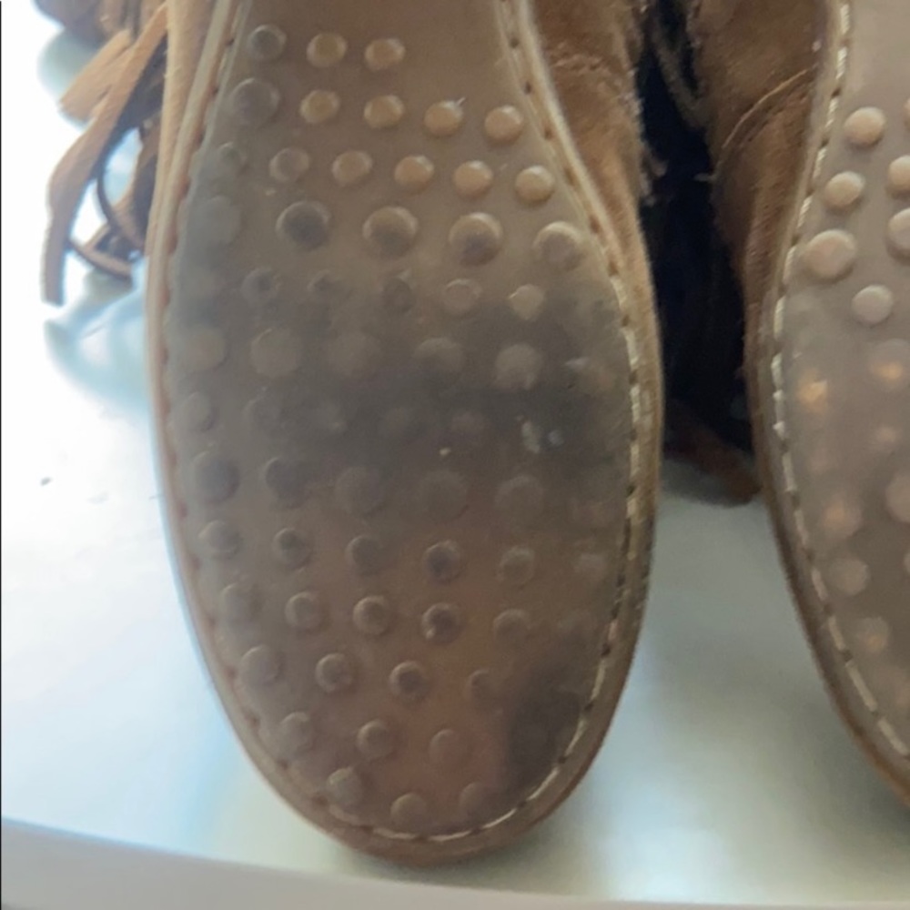 Boho Hippie Fringed 3-Tier Minnetonka Suede Boots - Picture 5 of 10